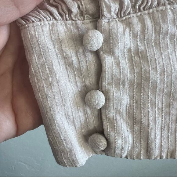 ASTR the Label Amber Puff Sleeve Smocked Blouse - Picture 5 of 7